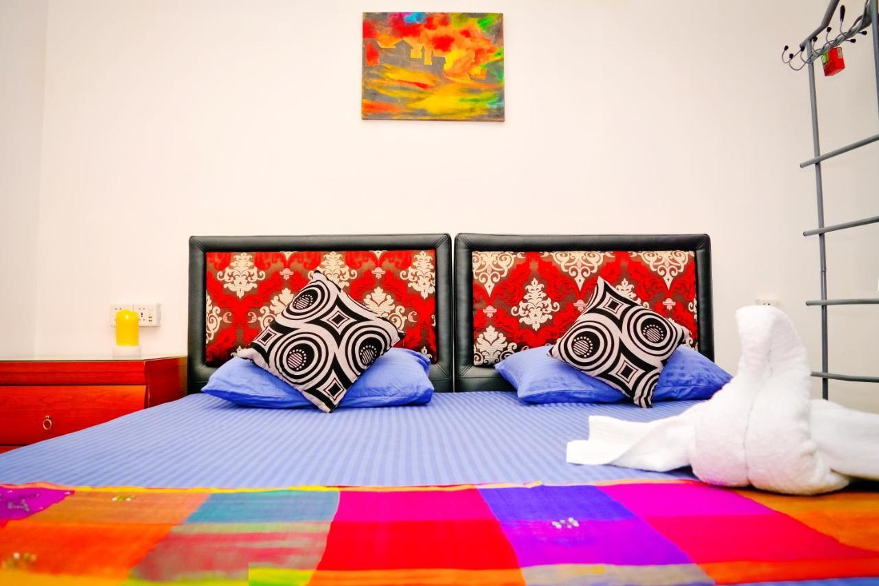 Yoyo Airport Hostel Negombo Buitenkant foto