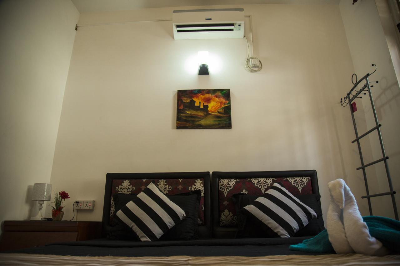 Yoyo Airport Hostel Negombo Buitenkant foto