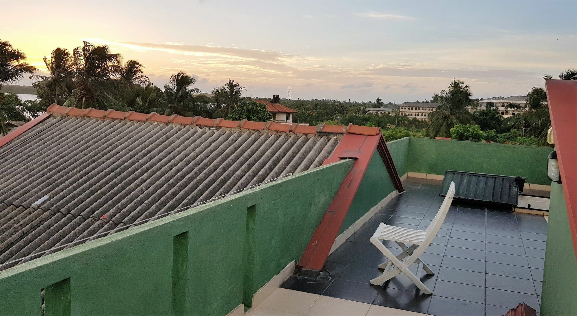 Yoyo Airport Hostel Negombo Buitenkant foto