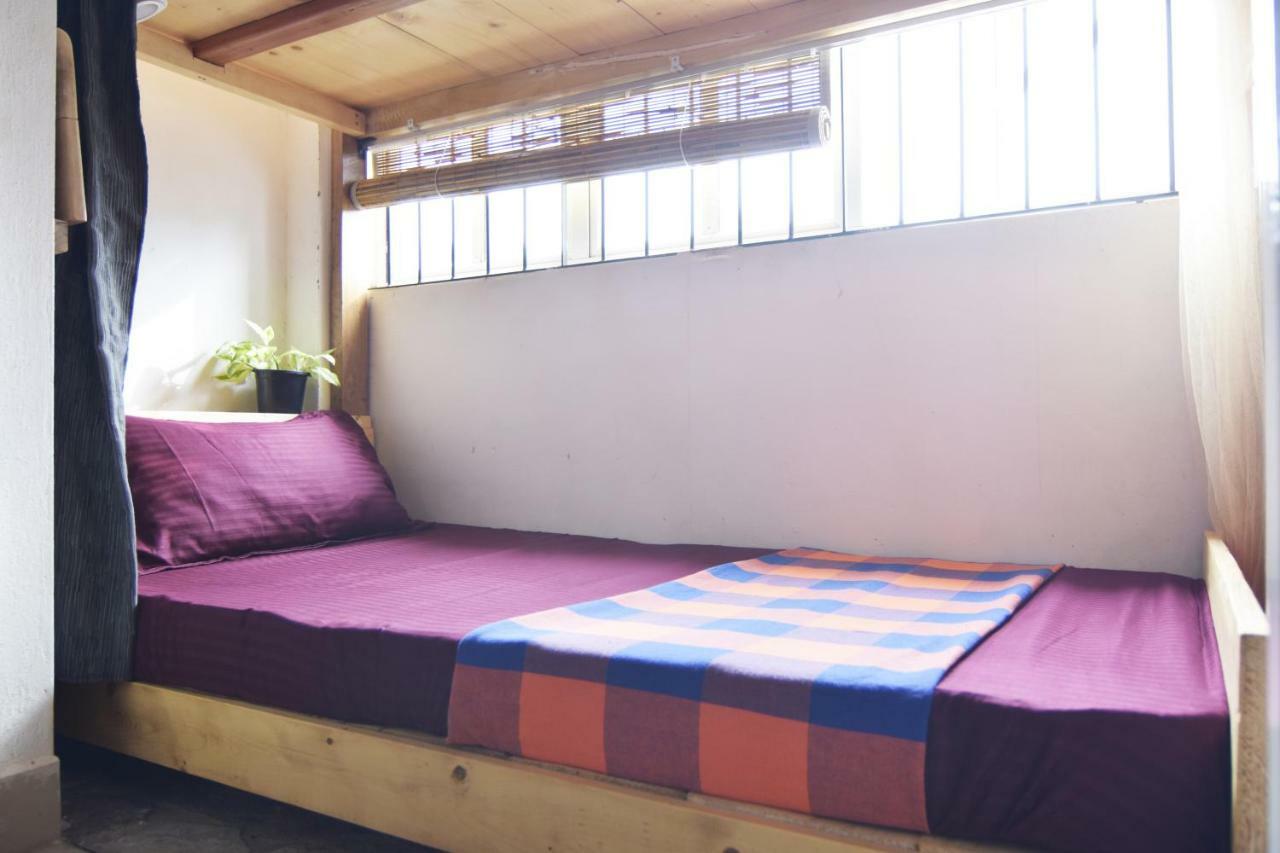 Yoyo Airport Hostel Negombo Buitenkant foto