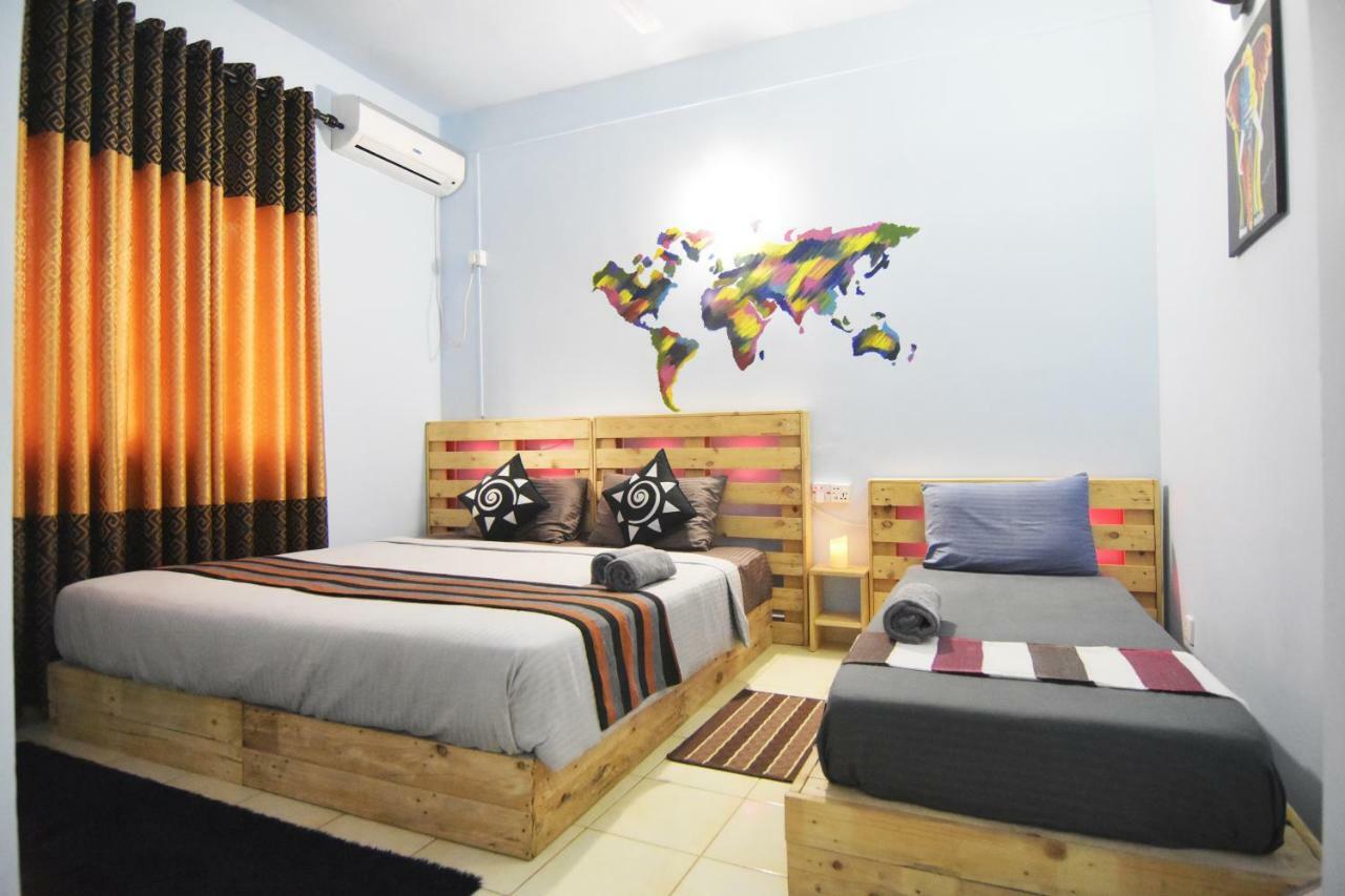 Yoyo Airport Hostel Negombo Buitenkant foto