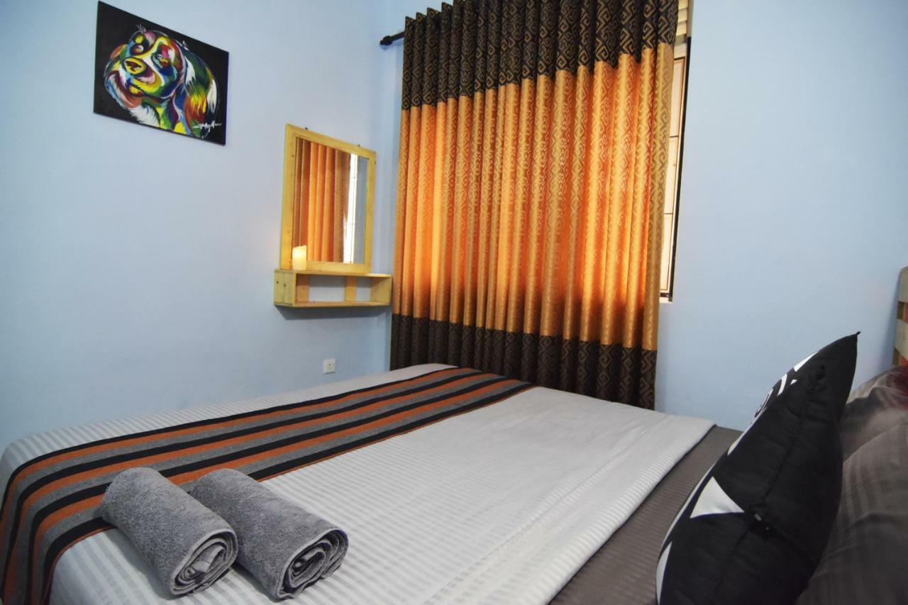 Yoyo Airport Hostel Negombo Buitenkant foto